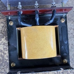 今井電機 変圧器 トランスフォーマー 200V 100V 200_220 ダウントランス 単相 動作未確認の画像