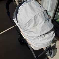 コンビ　ベビーカーの画像