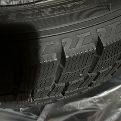 スタッドレス タイヤ  175/65R15 4本セットの画像