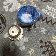 サーモスのフタとコップの画像