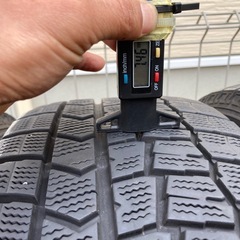 美品バリ山2019年ダンロップウインターマックス02 WM02 215/60/R1616×6.5PCD114.3×5+40室内保管の画像