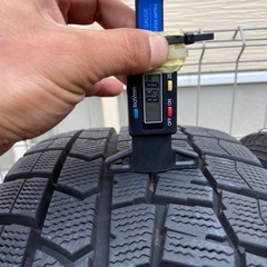 美品バリ山2019年ダンロップウインターマックス02 WM02 215/60/R1616×6.5PCD114.3×5+40室内保管の画像