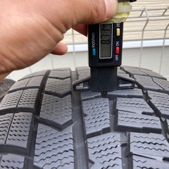 美品バリ山2019年ダンロップウインターマックス02 WM02 215/60/R1616×6.5PCD114.3×5+40室内保管の画像