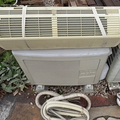 引取限定　エアコン＋室外機＋配管 3セットの画像
