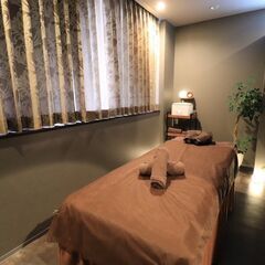 【週5日勤務で月収25万～28万！】国籍問わず☆女性セラピスト募集中！安心の試用期間保証あり！の画像