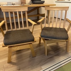 ニトリサザナミ回転椅子 2脚セットの画像