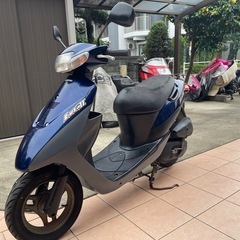 SUZUKI.
レッツの画像