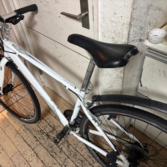 Precision sportsクロスバイク ホワイト　700cの画像