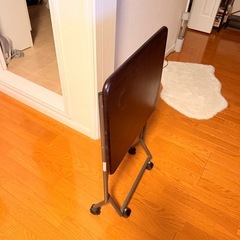 サイドテーブルの画像