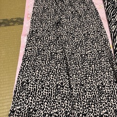 新品未使用　3枚セット　ワイドパンツの画像