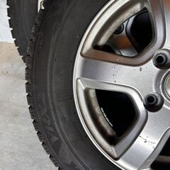 スタッドレスタイヤ 145/80R13の画像