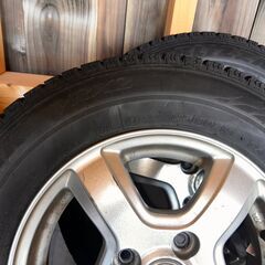 スタッドレスタイヤ 145/80R13の画像