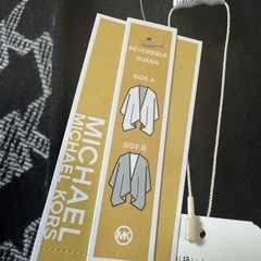 【沖縄本島限定】Michaelkors ポンチョMK柄　新品タグ付き　ブラックの画像