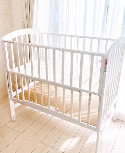 カトージベビーベッド　レギュラーサイズ　あーちがたアーチ型