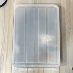 ニトリ　衣装収納ケース　半透明　の画像