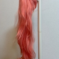 ピンクのウィッグの画像