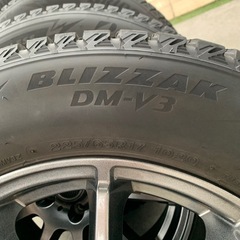 ブリヂストン BLIZZAK DM-V3 225/65R17 アルミホイール付き4本セット
の画像