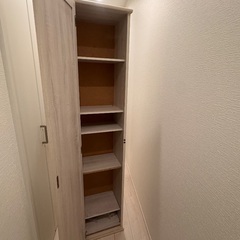 鏡付き収納棚の画像