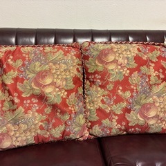 レトロな薄手のクッションの画像