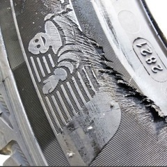 18インチ純正アルミ ミシュラン
スタッドレスの画像