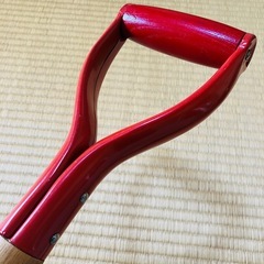 【期間限定 早い物勝ち】木柄ショベル剣型 雪かきスコップの画像