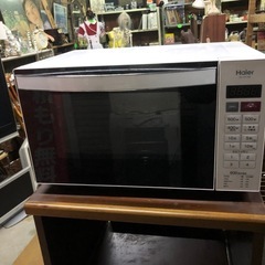 2017年製 ハイアール 電子レンジ 600w フラット式 JM-FH18Dの画像