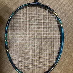 バドミントンラケットの画像