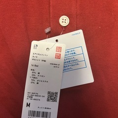 新品ユニクロメンズ半袖TシャツM　の画像