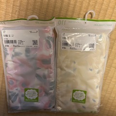 新品ユニクロ 子供 レギンス　110cm  2枚セットの画像
