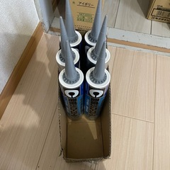 セメダイン　シリコーンシール　コーキング　アイボリー　シルバー　6本ずつの画像