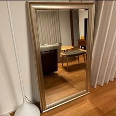 銀塗装アンティーク鏡の画像