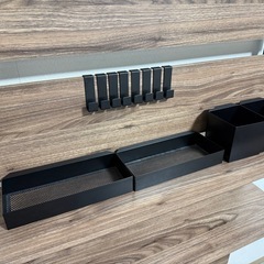 受け渡し決定【11/1.2.3.4に取りに来てくれたら4,000円】ニトリ突っ張りラック カエサル 80cm幅の画像