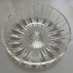 大きなガラス深皿　2枚の画像