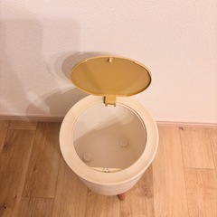 【取引中】ゴミ箱の画像