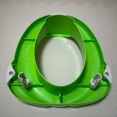 コンビ　スタンド型補助便座
の画像