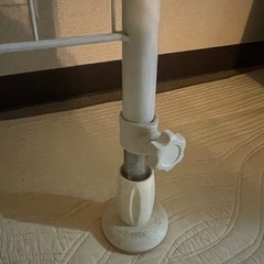 つっぱりパーテーション　ワイヤーの画像