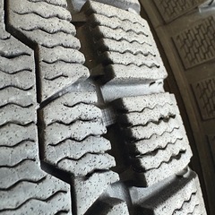 215/60/17冬トーヨーの画像