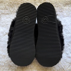 【沖縄本島限定】Michaelkors ファースリッパ 美品 23cmの画像