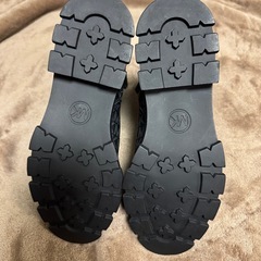 【沖縄本島手渡し限定】MICHAELKORS 　ブーツ　新品未使用　22.5cmの画像
