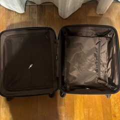 キャリーケースの画像