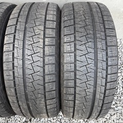 225/45/18冬ピレリの画像