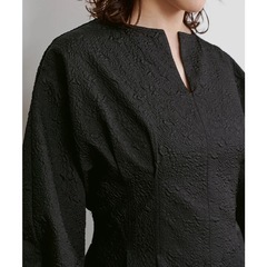 ふくれジャガードキーネックワンピース （ブラック）の画像