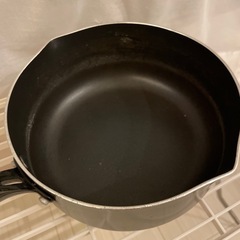 蓋付き　小型鍋の画像