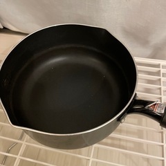 蓋付き　小型鍋の画像