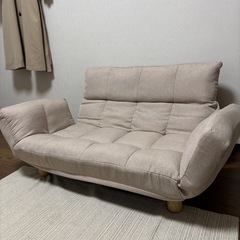 2人掛けソファー　ベージュの画像