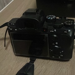 【即購入可】説明書ありの箱付きα7iiiボディ＋バッテリー+充電ケーブル付き！の画像