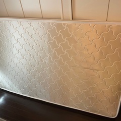 山善　高反発
セミダブルマットレスの画像