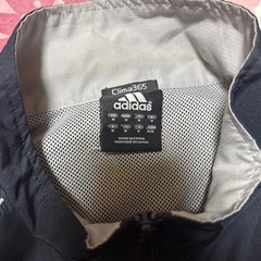 adidasシャカシャカジャージうわぎ上着の画像