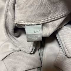 NIKEジャージうわぎ上着の画像