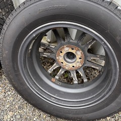 ホンダ ステップワゴン205/60R16スタッドレスタイヤ（ホイル付き4本セット）の画像